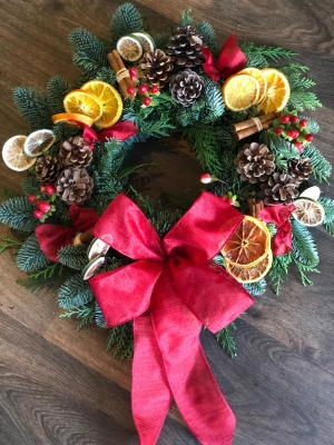 Festive Wreath (Traditional)
