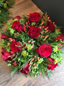 Red rose posy